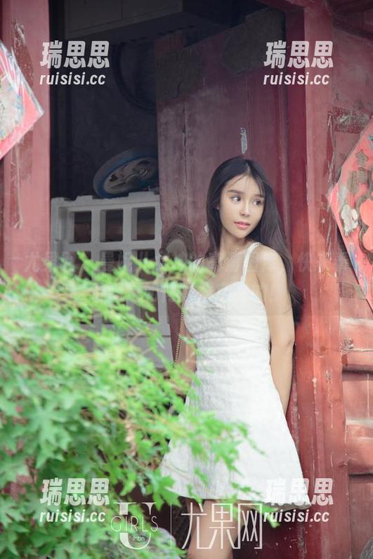 尤果网 - 曼妮儿女神的高清图库，快来看看她是如何颠覆定义的！