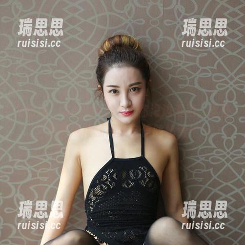 尤物馆 - Seven小七带你海边漫游，这些免费照片就是我自信的秘籍！
