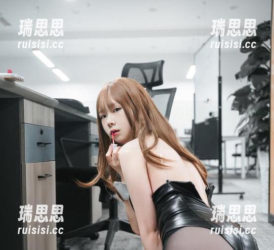 巧克力小圆面包的魅力，轻纱幔帐背后的高清美图故事