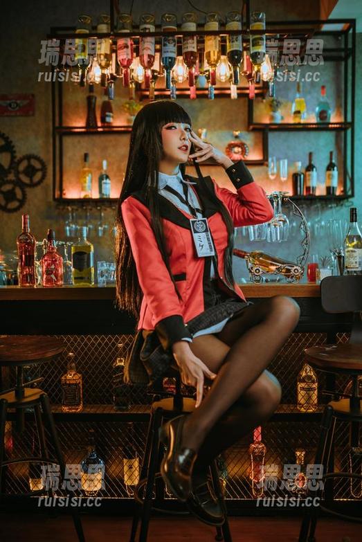 希希_啾 让时光倒流:希希_啾的复古棚子写真图集,感受那个年代的独特魅力!