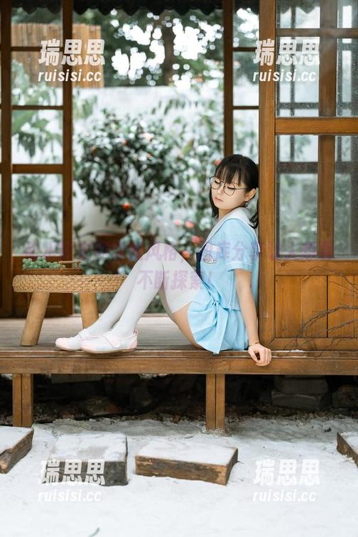 幼水铃衣 幼水铃衣的学姐风格,图库分享让人想要不断探索!