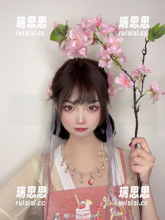 戚顾儿 短裤妙招,戚顾儿原图最新探秘,忍不住想多看几眼!
