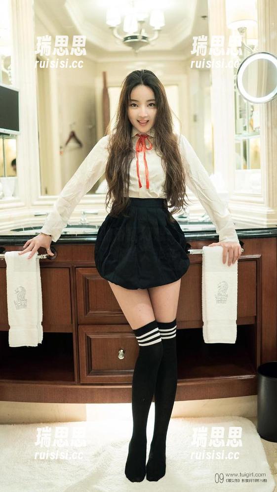 推女郎-娜露 推女郎 - 娜露的浴缸幻想:这组写真原图能让你想入非非。