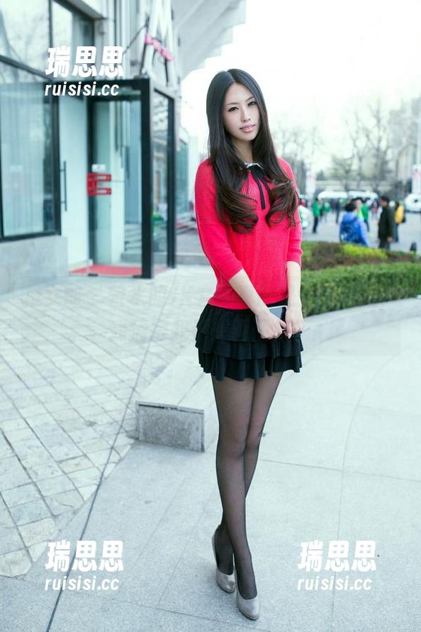 推女郎 - 曾水的JK套图真的是一股清流，高清得我都想画下来！