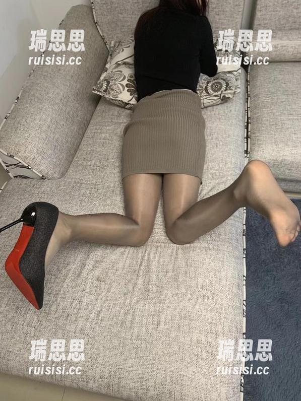 提袜少女 微密圈 - 提袜少女的温柔,不靠圣光就能让人心情愉悦