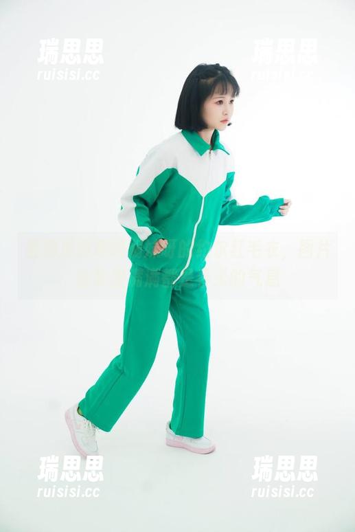 星澜是澜澜叫澜妹呀 星澜是澜澜叫澜妹呀的约尔红毛衣,图片合集里满满都是春天的气息