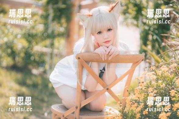 星黛鹿鹿i 在星黛鹿鹿i的高清写真里,剧情复杂得像我的发型!