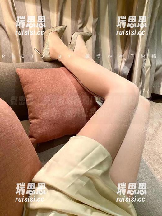 林子琳喵 微密圈 - 快来在线围观!林子琳喵的校服魅力,图片让我心动。