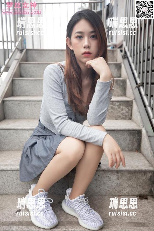 梦丝女神-晓晓 梦丝女神 - 这袜子薄薄的,晓晓的作品让我想到了春天的花瓣。