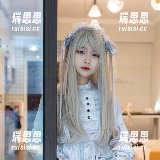 看！私拍中的梨瑾瑾，吉他妹妹撩得你心痒痒