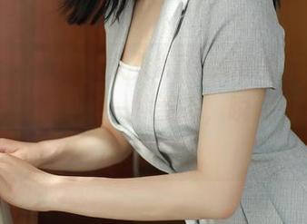 模范学院 – 哦，久久Aimeea的水手服原图！一个眼神、一种姿态，瞬间引发的遐想满满！