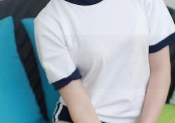 模范学院 – 佟蔓baby户外拍得太美，感觉连阳光都嫉妒了，完美壁纸生成中！