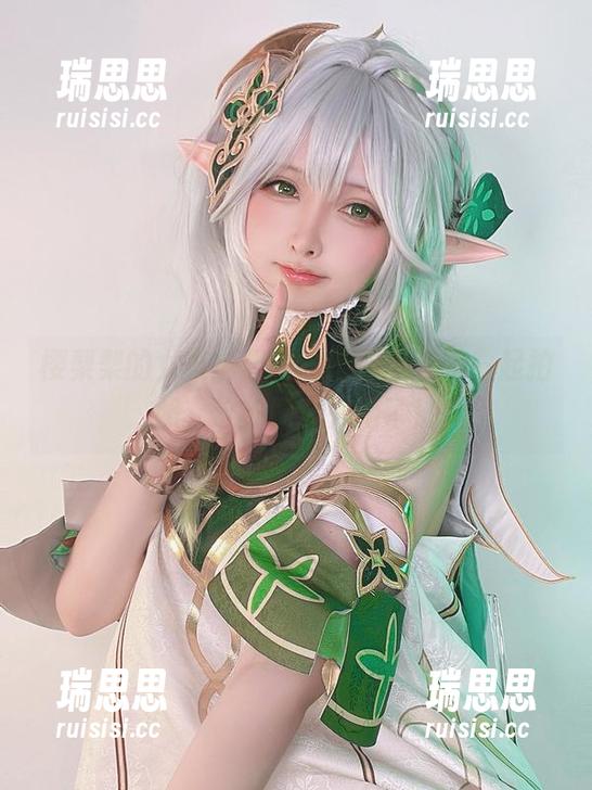 樱梨梨的女友全集，忍不住想和她一起拍照，这种配合太绝了！