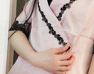 爱尤物 – 看！网盘里的歆瑶裸足写真，舒服到我都想脱鞋了！