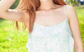 爱蜜社 – 小宝酱的瑜伽写真，网盘里装满了她的优雅？我自己先来欣赏一波。