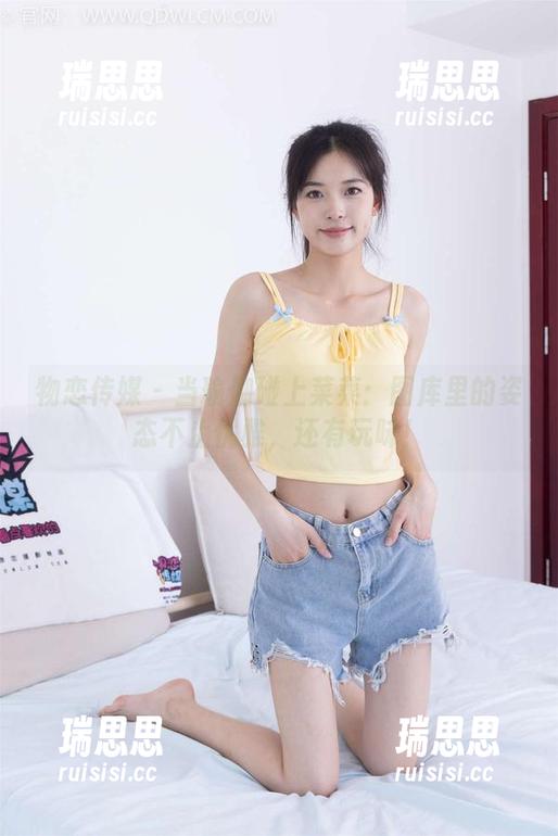 物恋传媒-菜菜 物恋传媒 - 当瑜伽碰上菜菜:图库里的姿态不止优雅,还有玩味!