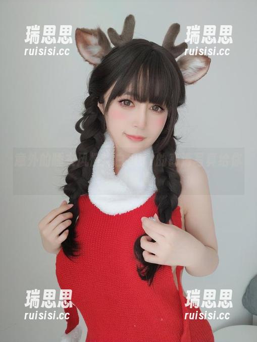 意外的睡衣风情：白银81的高清写真给你反转惊喜