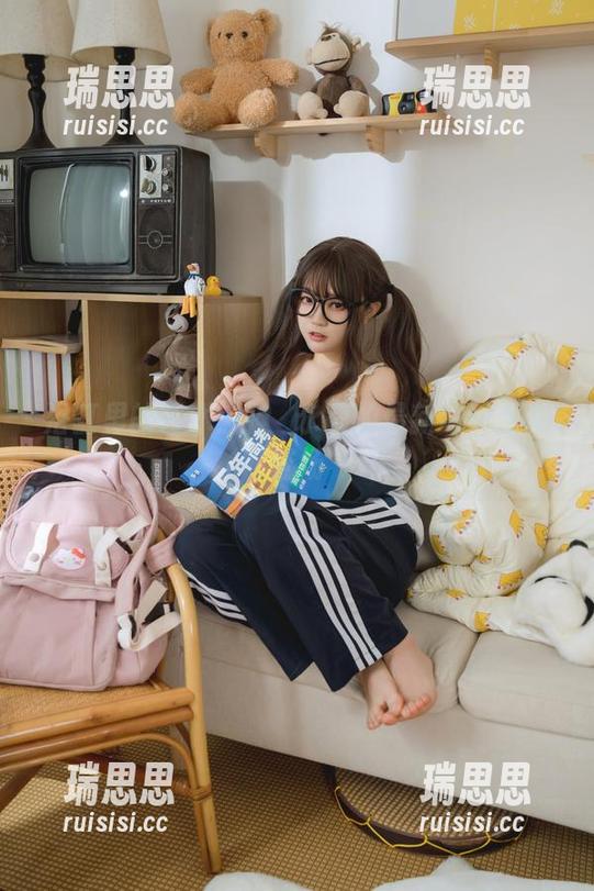 浴缸里的艺术：神沢永莉的最新写真更新登场