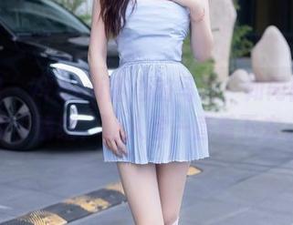 秀人网 – 77qiqi甜心的写真，如同图库里的小情绪，让人想一直看下去。