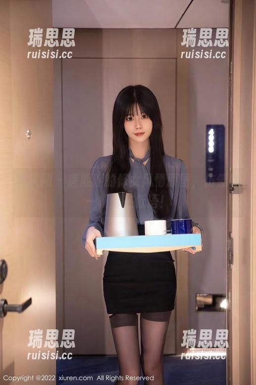 秀人网-唐翩翩 秀人网 - 唐翩翩的修女风情原图,仿佛每一帧都在低语!