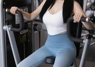 秀人网 – 奶芙乔乔的写真更新：护士的清纯与调皮并存，是不是？