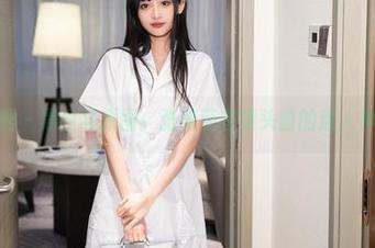 秀人网 – 黑白与原图：张美荧在镜头前的迷人神韵！