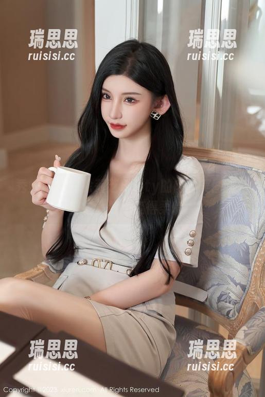 秀人网 - 在徐莉芝Booty的肉丝美图里，壁纸竟然也变得柔软！