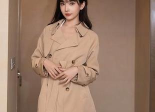秀人网 – 别眨眼！言沫职场制服写真集更新，修长美腿在职场也能撩！