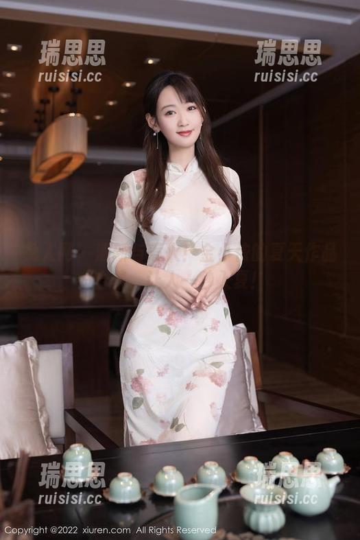 秀人网-金小依 秀人网 - 清新与惹火!金小依的夏天作品合集,让人一秒入夏!