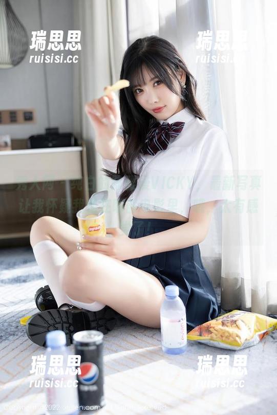 秀人网-陈雅漫VICKY 秀人网 - 纯白的陈雅漫VICKY,最新写真让我怀疑我是在哪部电影里,哦,太有感觉了!