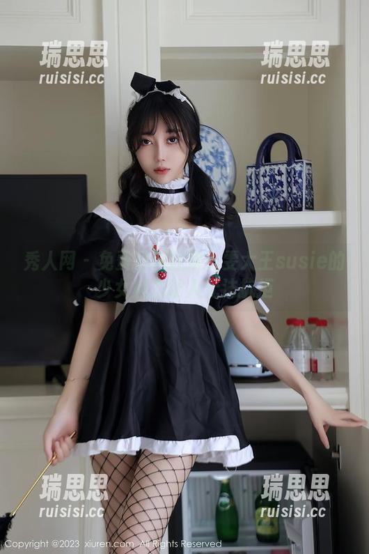 秀人网-雯大王susie 秀人网 - 免费写真狂欢:雯大王susie的少女魅力让人无法抗拒