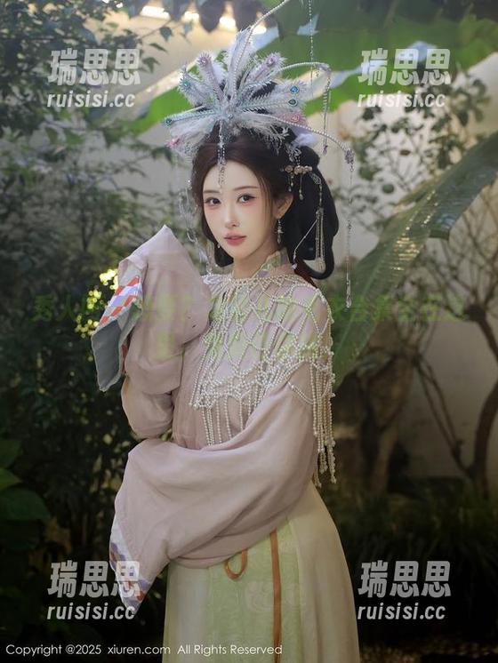 秀人网-龙雪儿 秀人网 - 想要?龙雪儿的毛衣合集全在这里,免费任你挑!