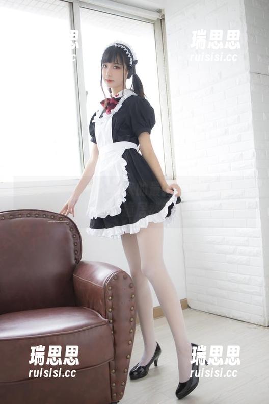 紧急企划 - 小恩居家的最新写真：当家居服遭遇优雅，这一撞居然意外火花四射！
