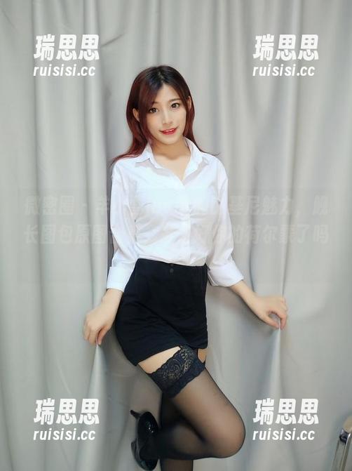 微密圈 - 羊小雪juvia的比基尼魅力，舰长图包原图合集，准备好你的荷尔蒙了吗？