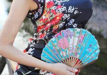 美媛馆 – 私拍的牛仔裤！绮里嘉Carina简直是个时尚幽灵，撩到我心里了。