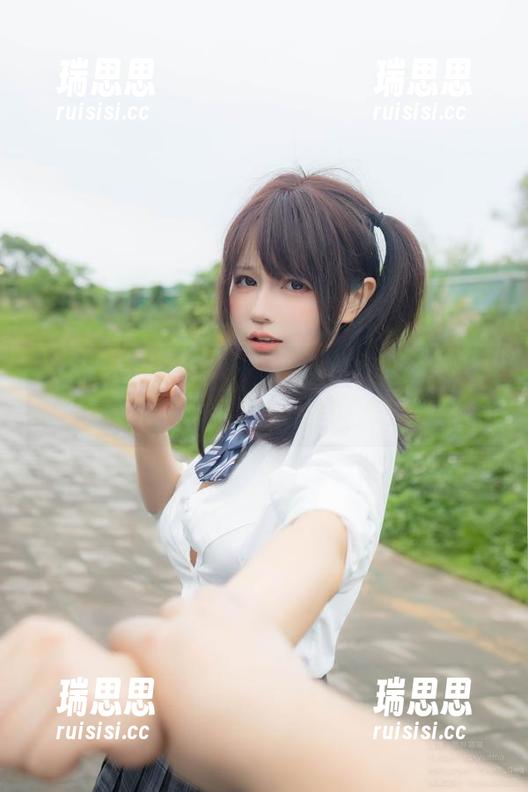荒井喵喵 不信你看,荒井喵喵的户外美图居然有种肤浅的绝美