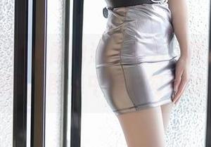 语画界 – 林星阑的泳衣魅力：原图嬉戏水面的瞬间，图集中隐约勾勒的故事！