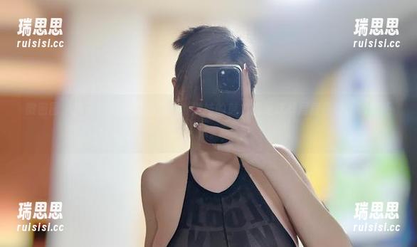 醇子小姨 微密圈 - 醇子小姨的私拍图片,学妹的魅力就是这样层层叠叠,欲说还休。