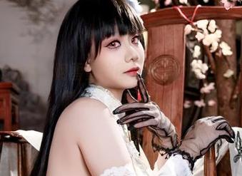 在狂赌之渊里，阿雪雪的图包：这个早乙女芽亚里的制服你能拒绝吗？
