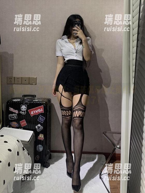 陈佩奇 微密圈 - 精选原图:当陈佩奇遇上粉红樱桃,樱桃都害羞了!