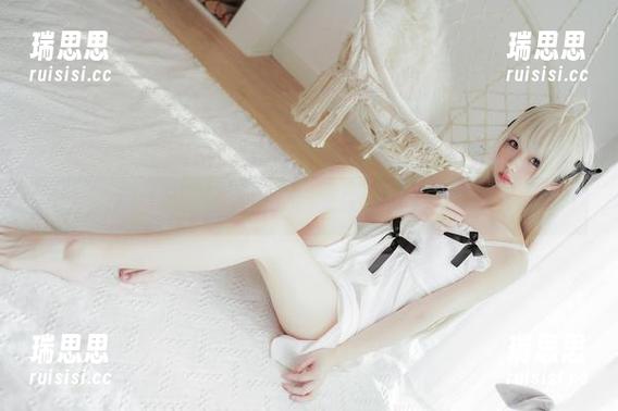 学妹香川澪，真是免费的图包里藏着小惊喜！