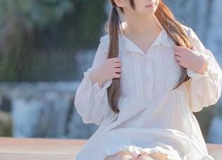 小心，自从魔物喵nigisa更新了比基尼合集，生活开始多了一丝‘魔性’