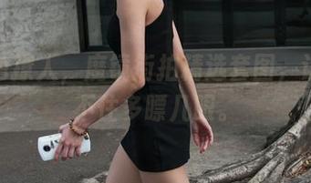 当夜色撩人，魔镜街拍精选套图，让人忍不住多瞟几眼。