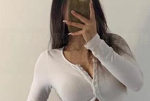微密圈 – 不只是美图，黑饱宝的白丝壁纸有种特别的吸引力，必须保存！