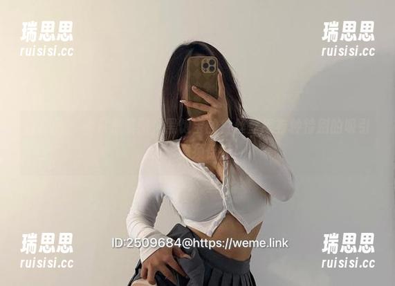 黑饱宝 微密圈 - 不只是美图,黑饱宝的白丝壁纸有种特别的吸引力,必须保存!